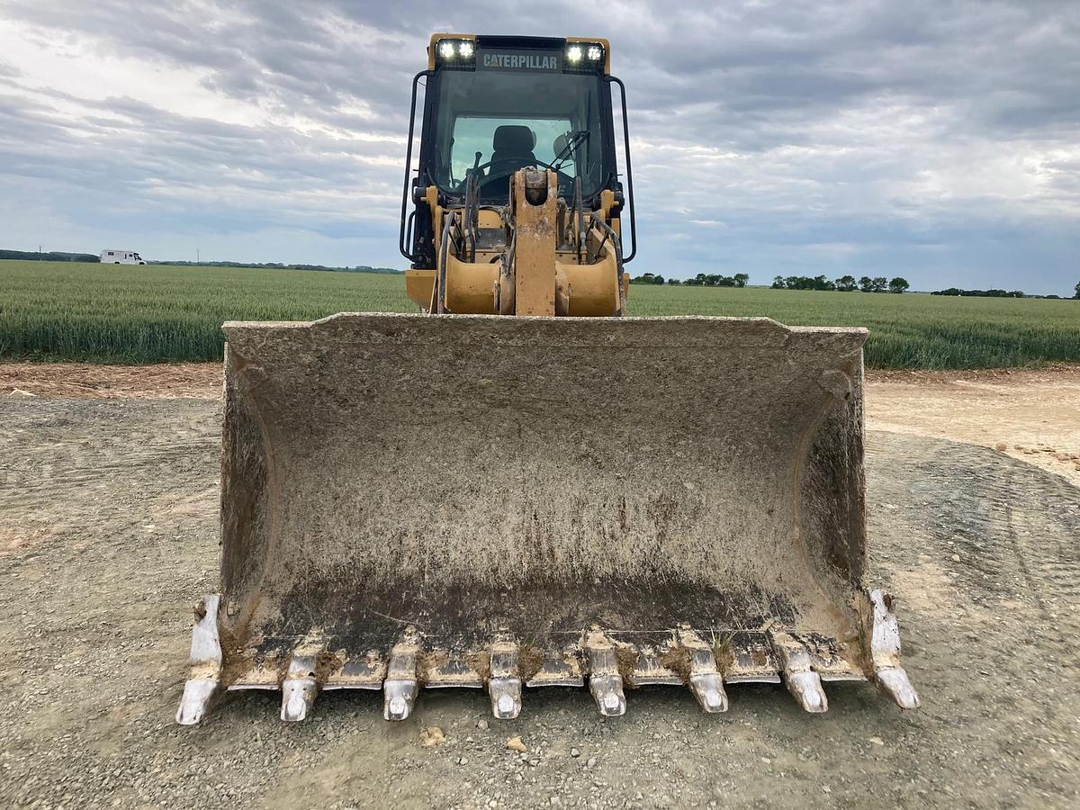 Used 2016 Caterpillar 963K