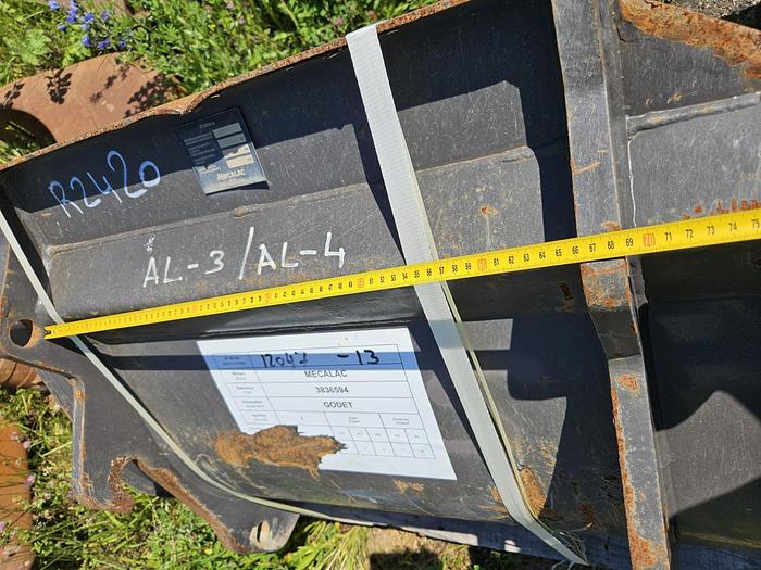 D'occasion Godet de terrassement Mecalac Conect de largeur 100cm sans dents