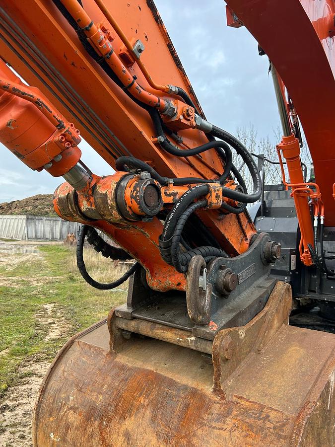 Used 2018 Hitachi ZX225USLC-6