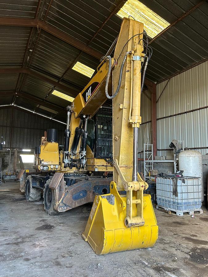 Used Caterpillar M322D VAH
