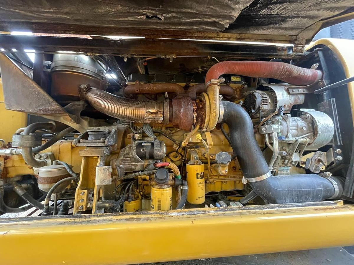 Used Caterpillar M322D VAH