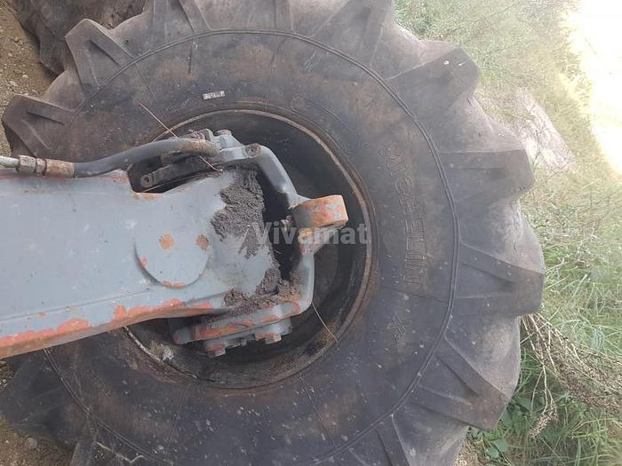 D'occasion 3 jantes LIEBHERR A914 avec pneus MICHELIN 18R19.5XF