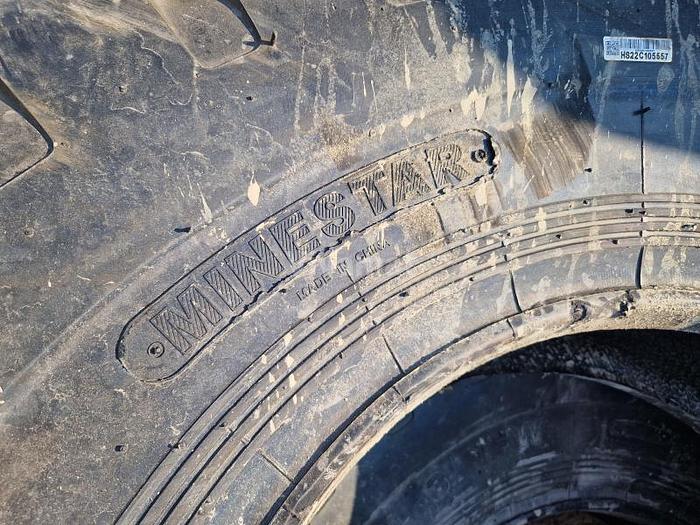 4 pneus neufs MINESTAR 17.5R25