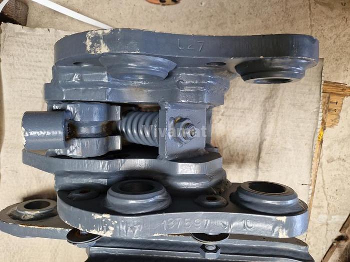 D'occasion Attache rapide mécanique pour Kubota U27