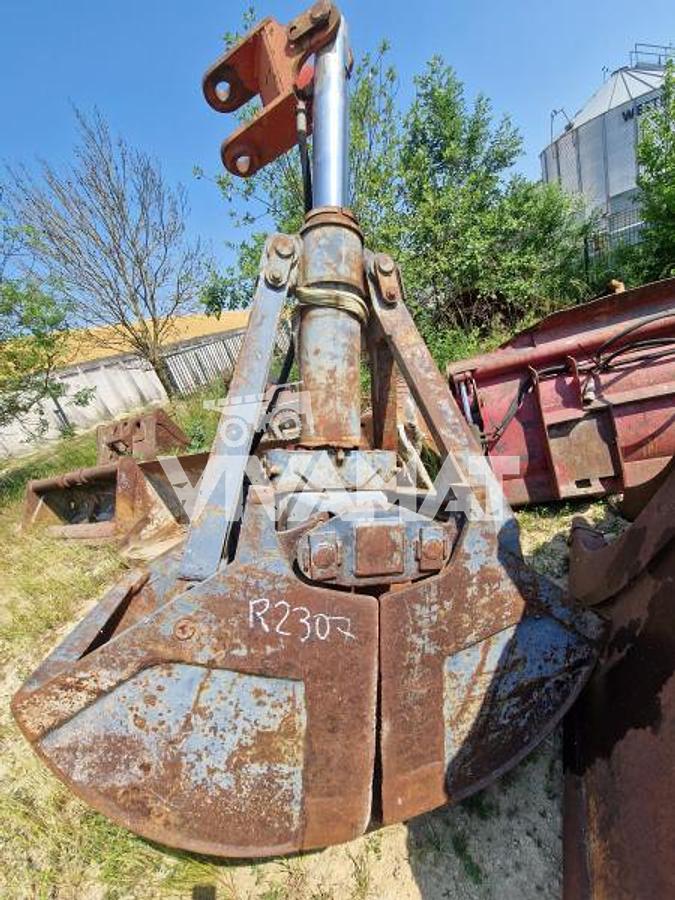 D'occasion Benne Preneuse de largeur 90cm de profondeur 2x75cm de hauteur de benne 60cm