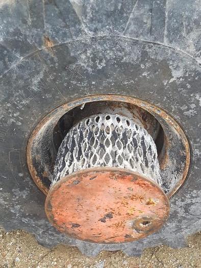 D'occasion 3 jantes LIEBHERR A914 avec pneus MICHELIN 18R19.5XF