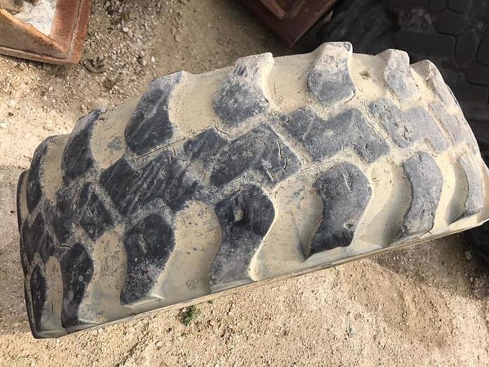 D'occasion Pneu ALLIANCE 315/R22.5