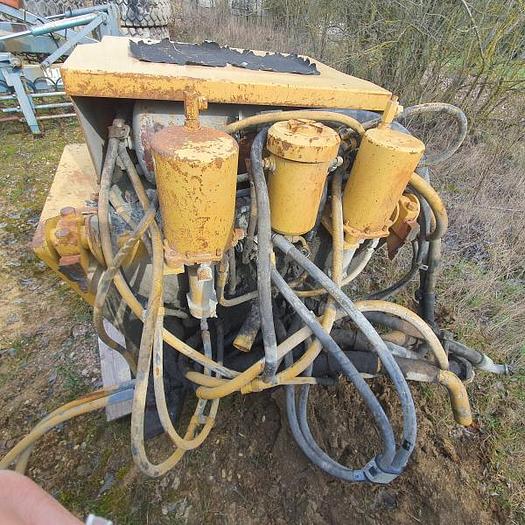 D'occasion CATERPILLAR 5D1902 Hydraulic tank 769C