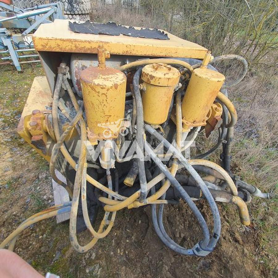 D'occasion CATERPILLAR 5D1902 Hydraulic tank 769C