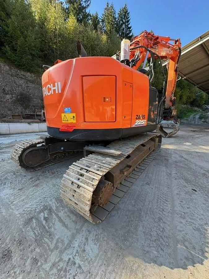 Used 2018 Hitachi ZX225USLC-6