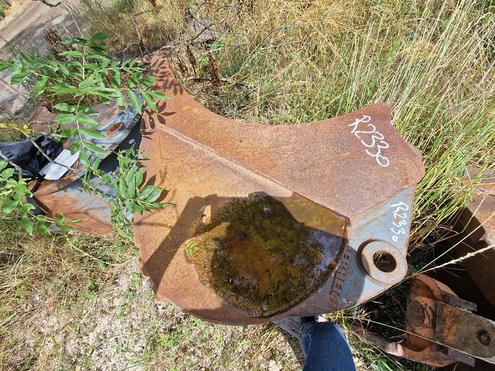 D'occasion Godet de terrassement de largeur 85cm Attache Liebherr SW33