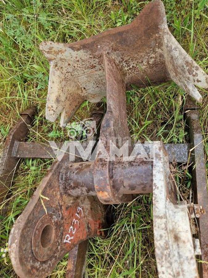 D'occasion Dent de dessouchage sur CAT 329C