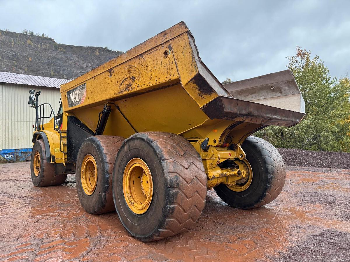 Used Caterpillar 745C