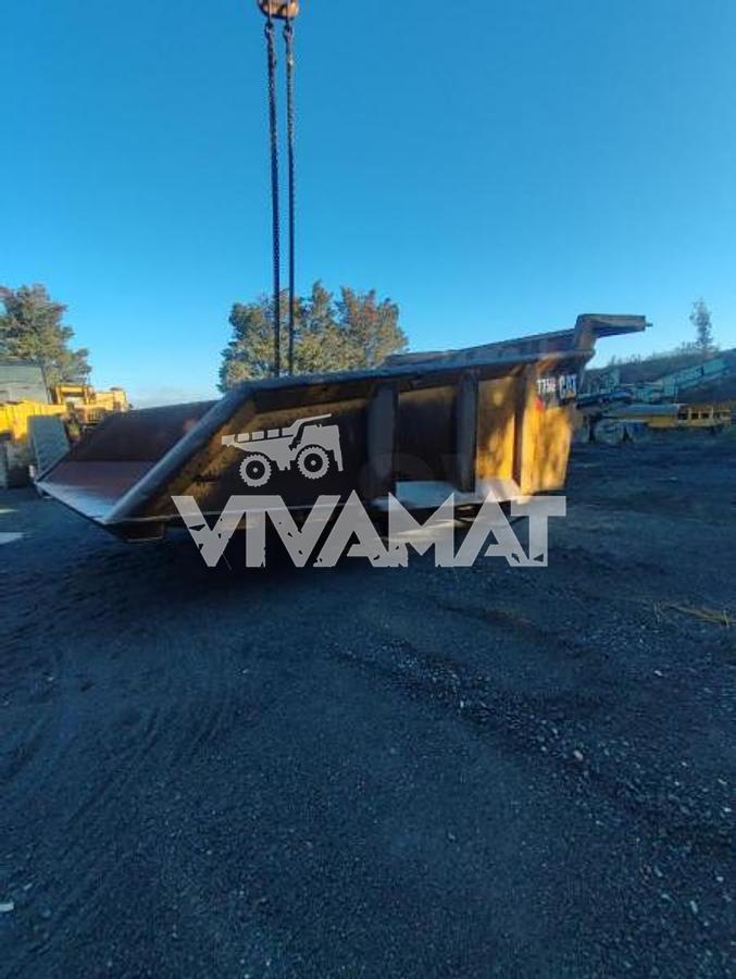 D'occasion BENNE CAT 775G 775G