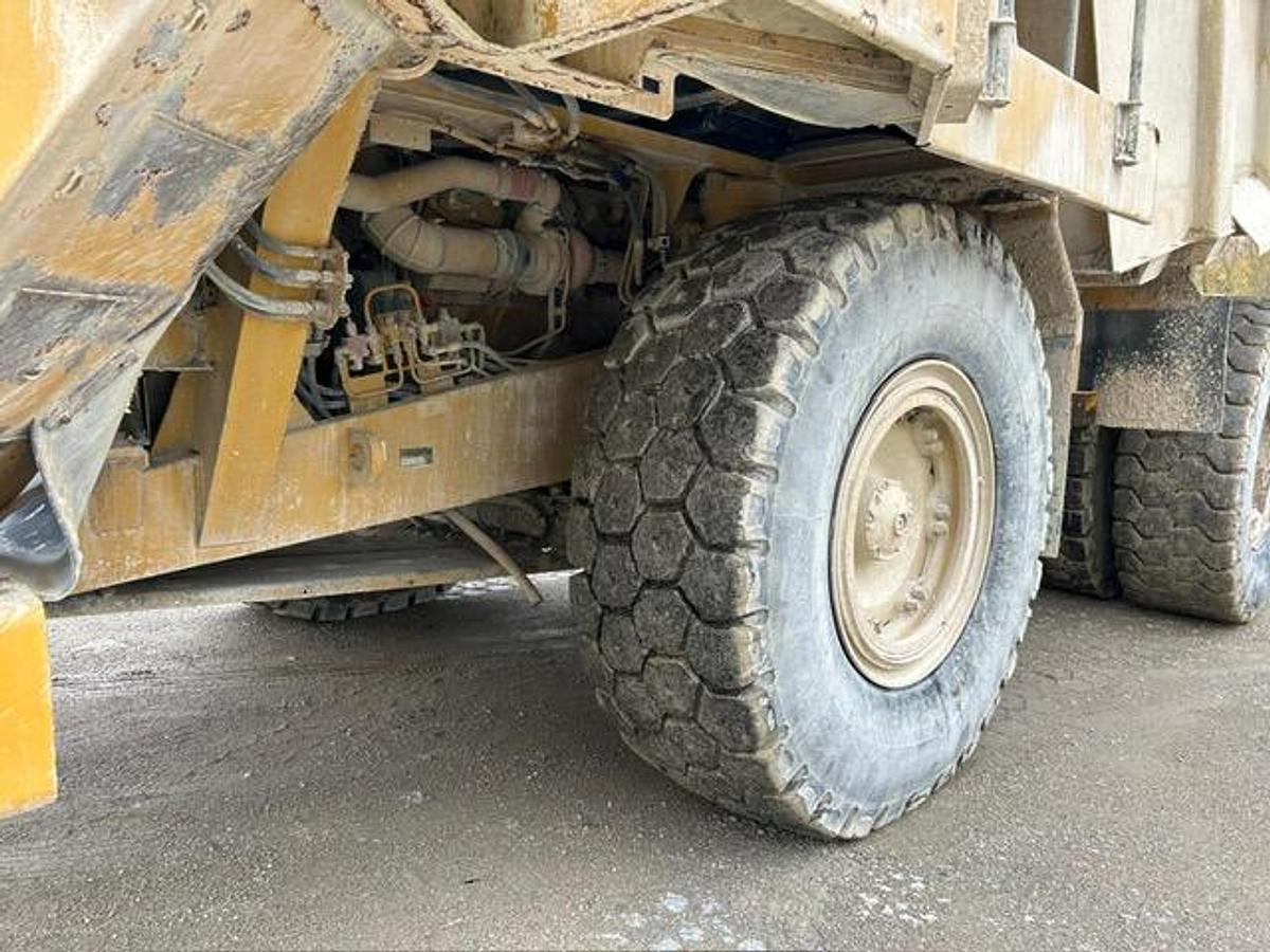 Used 2009 Caterpillar 775F