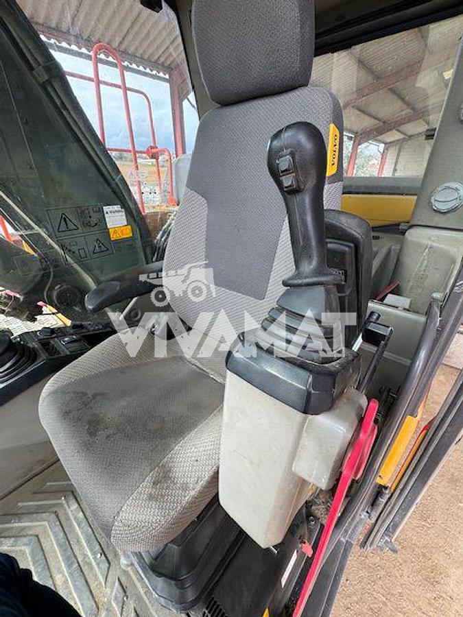 Used 2016 VOLVO EW160E