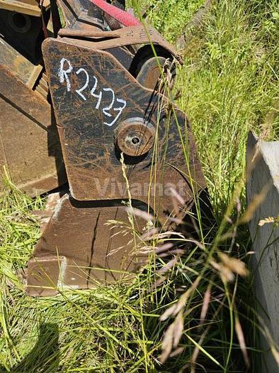 D'occasion Godet de chargeur 4 en 1 CATERPILLAR de largeur 182cm pour CAT906