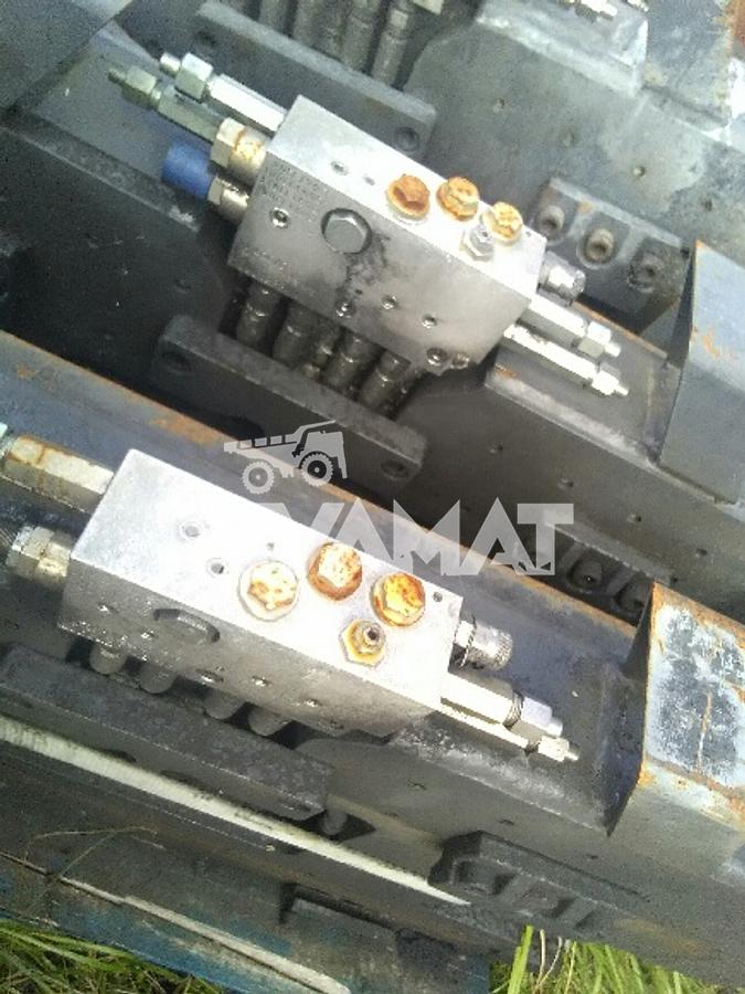 D'occasion Pince à Fourches - Déplacement latéral Silver Line by BOLZONI Modèle LC22 H6A-EU