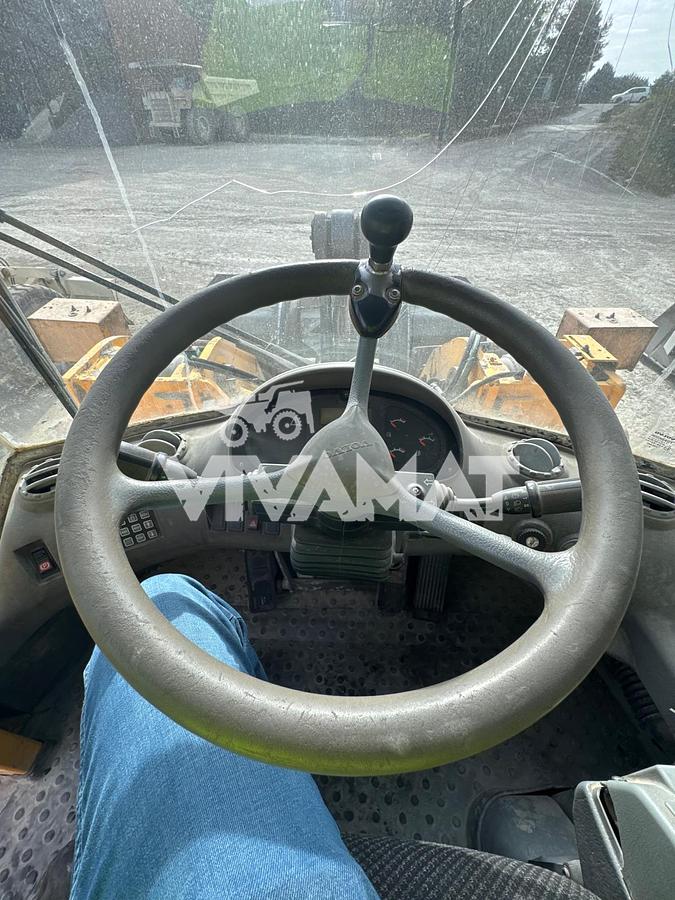 Used 2003 VOLVO L180E