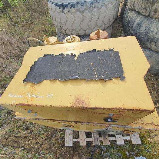 D'occasion CATERPILLAR 5D1902 Hydraulic tank 769C