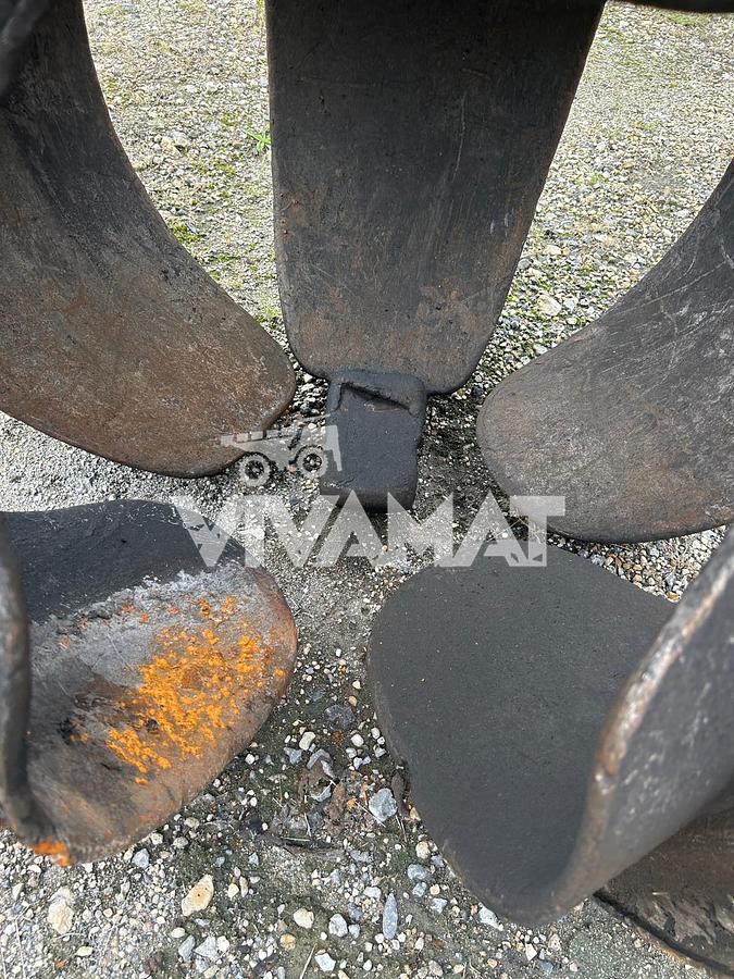 D'occasion Grappin LIEBHERR à 4 griffes demi-fermées de capacité 0.60m3