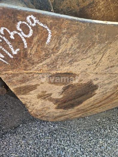 D'occasion Godet de terrassement de largeur 42cm pour TEREX TLB840PS