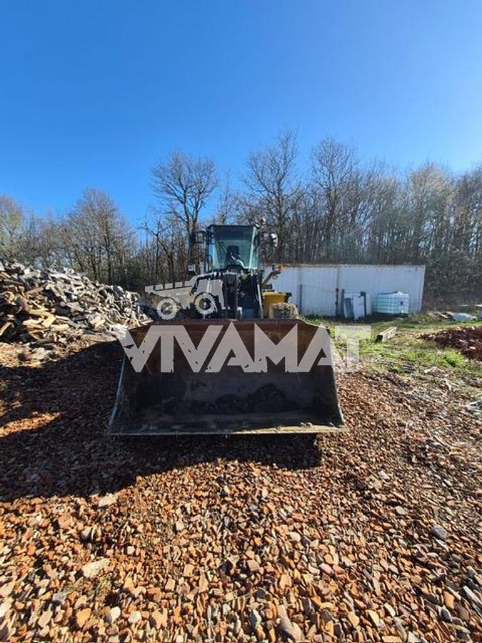 Used 2012 Komatsu WA250PZ-6