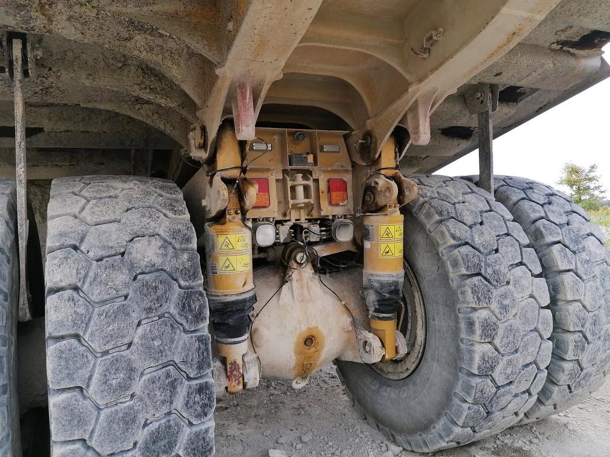 Used 2009 Caterpillar 775F