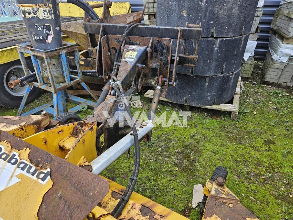 Used RABAUD 72009D sweeper Year 2006 width 250cm formerly on CAT442