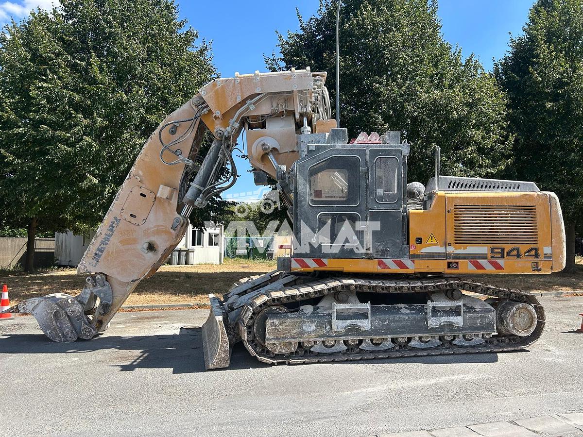 D'occasion Pelle sur chenille Liebherr R944C Tunnel 2015