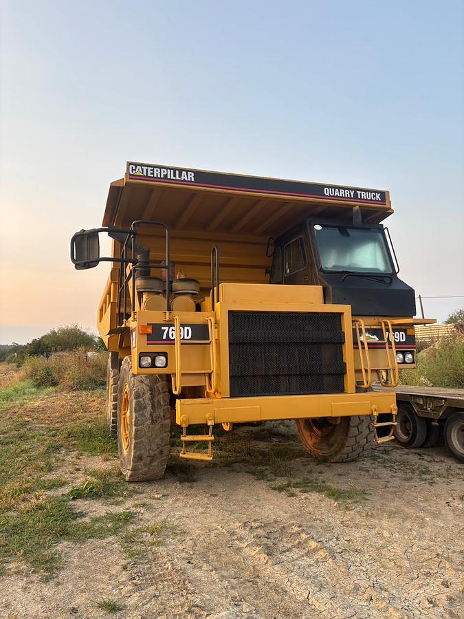 Used 1997 CATERPILLAR 769D