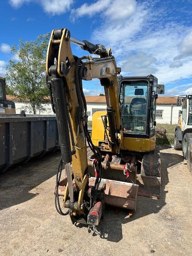 Used 2015 Caterpillar 305.5E2