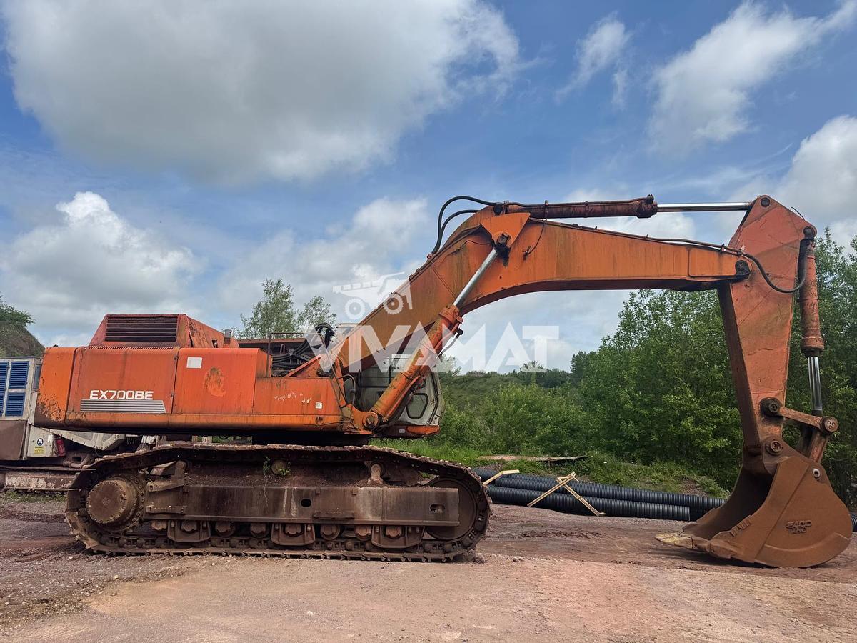 D'occasion Chargeuse sur chenille HITACHI EX700 BE 1993