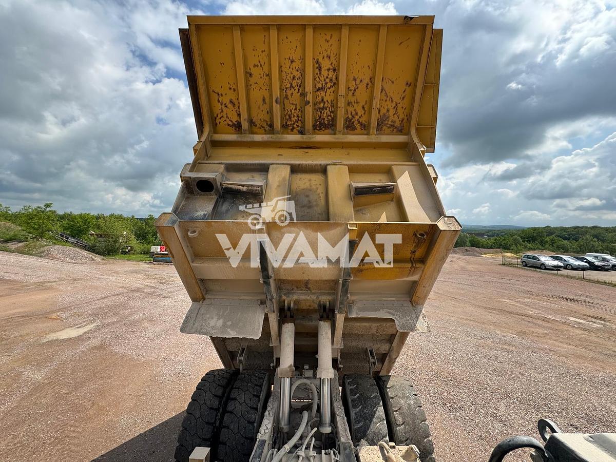 D'occasion Tombereau rigide CAT 771D 2002 34700hrs