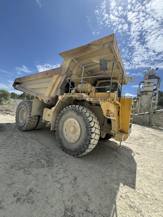 Used 2001 Komatsu HD605-5