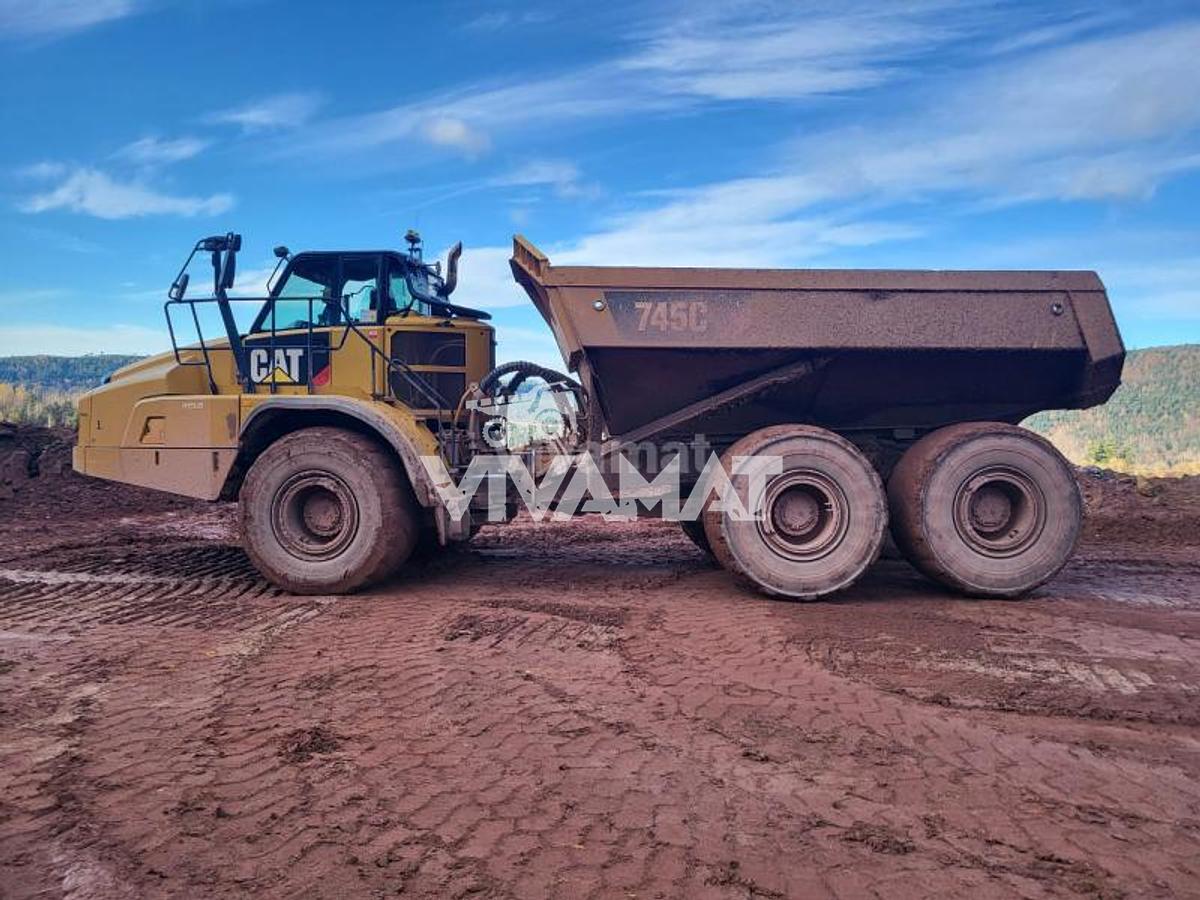 Used 2017 Caterpillar 745C