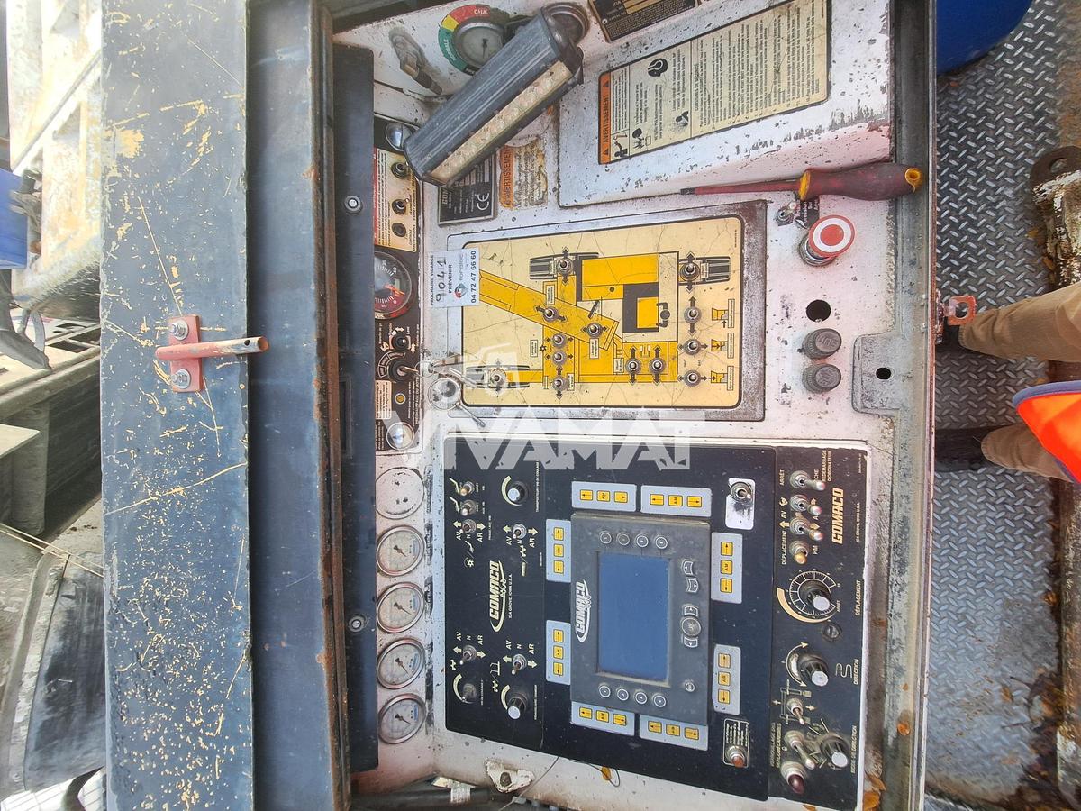 Used 2009 Gomaco Commander III