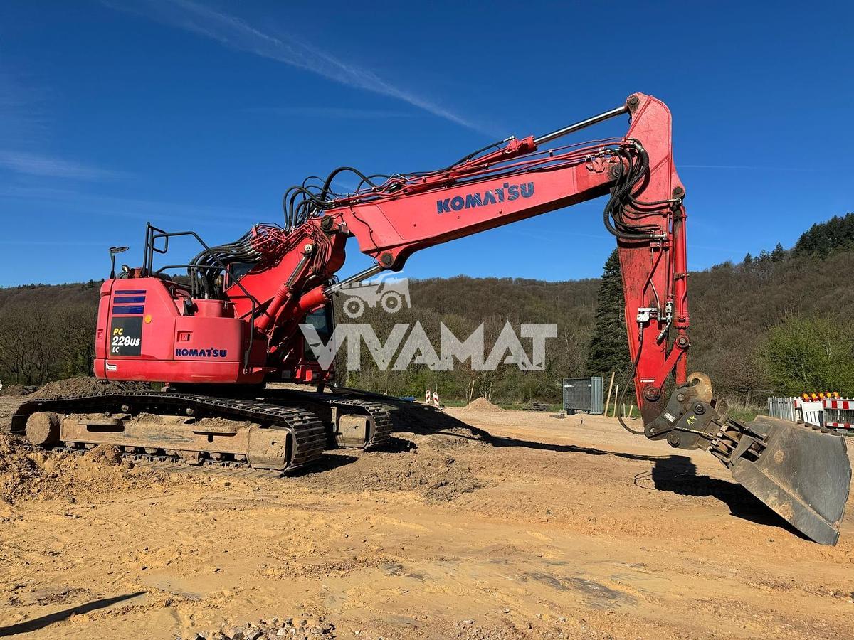 Used KOMATSU PC228 USLC-10