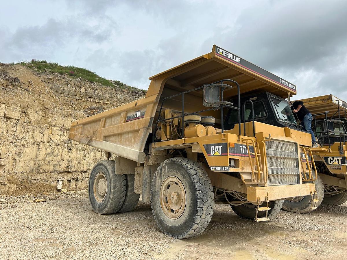 Used Caterpillar 771D