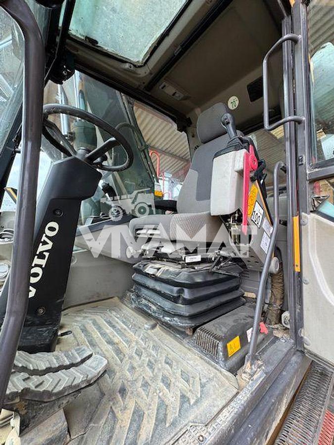 Used 2016 VOLVO EW160E