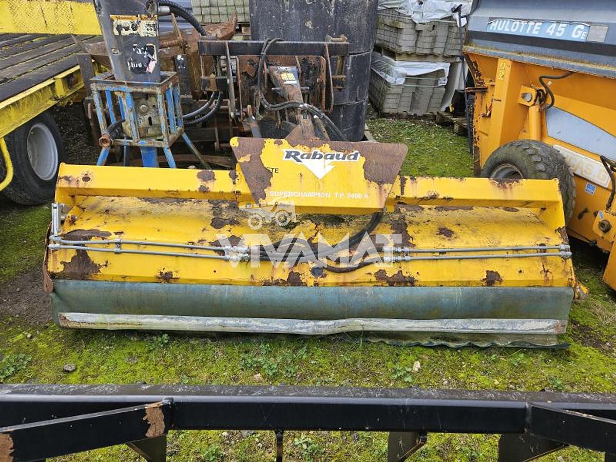 Used RABAUD 72009D sweeper Year 2006 width 250cm formerly on CAT442