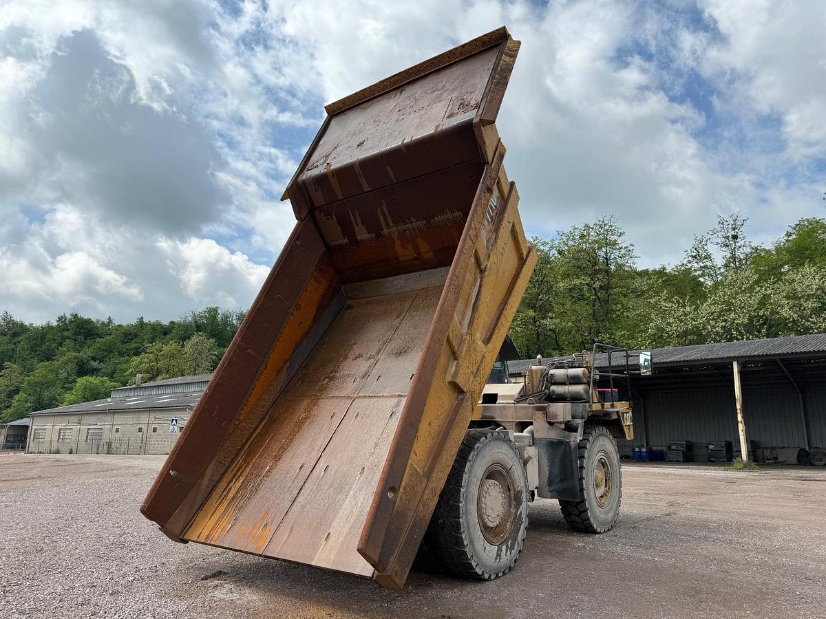 D'occasion Tombereau rigide CAT 771D 2002 34700hrs