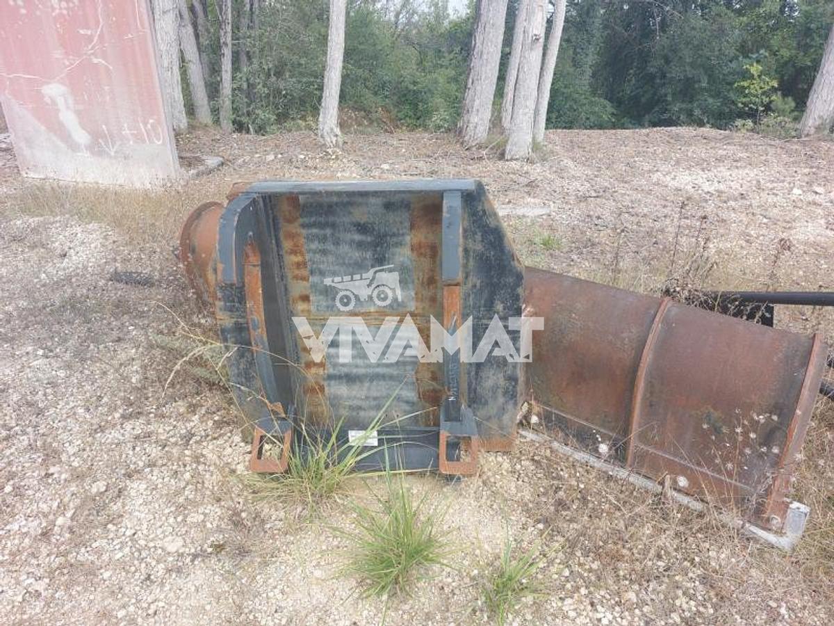 Used Snow blade Caterpillar 938