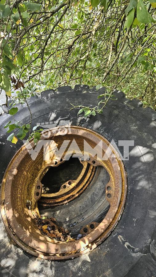 D'occasion 3 jantes CAT 769C avec pneus MICHELIN 18.00R33