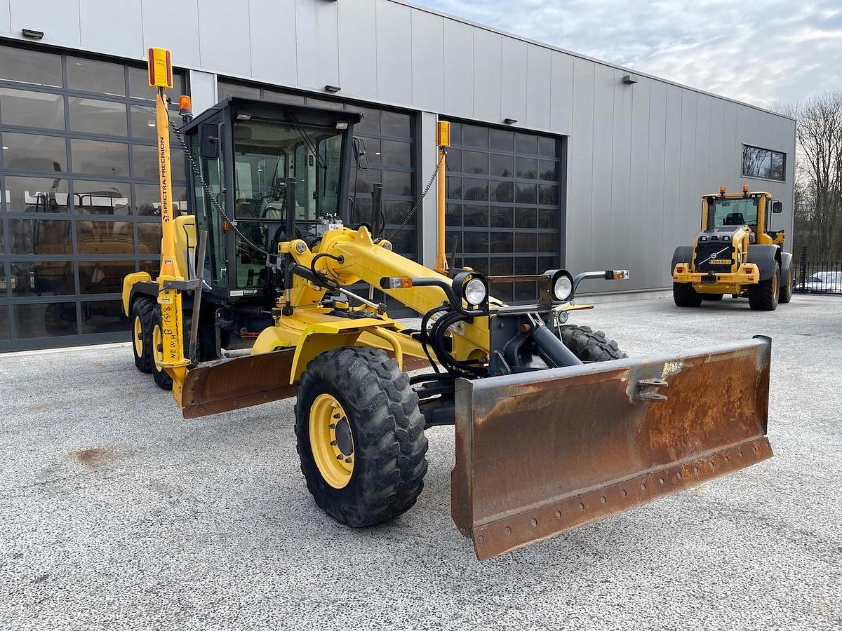 Used 2008 New Holland F106.6