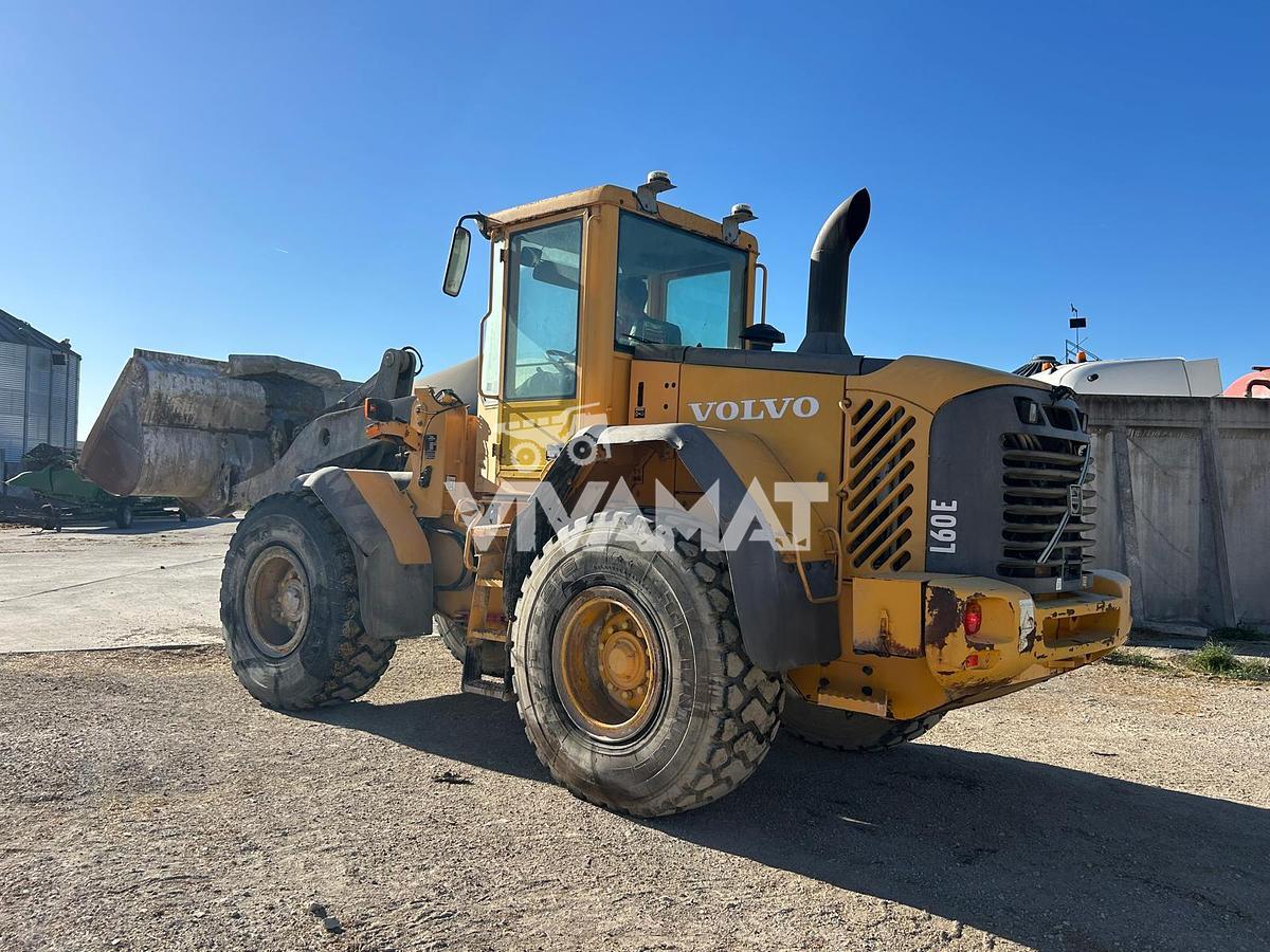 Used 2004 VOLVO L60E