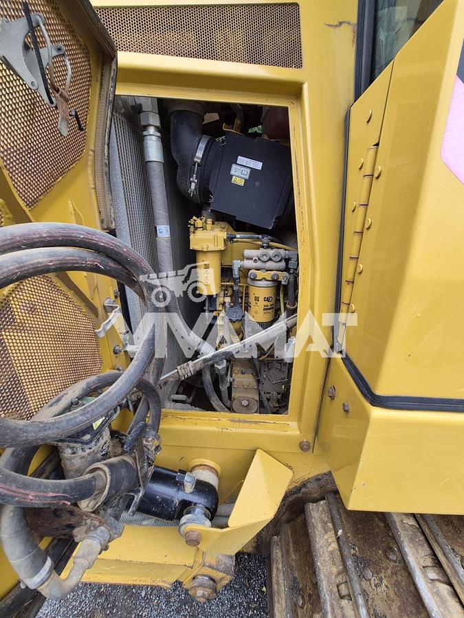 Used Chargeuse sur chenille CATERPILLAR 953D 2015