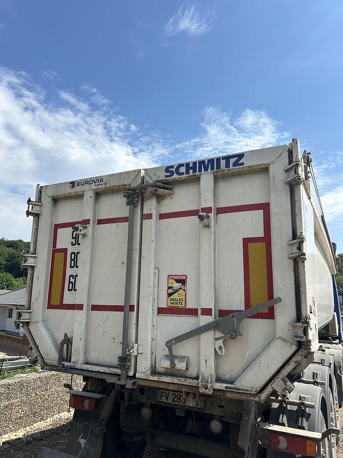 Used Schmitz trailer