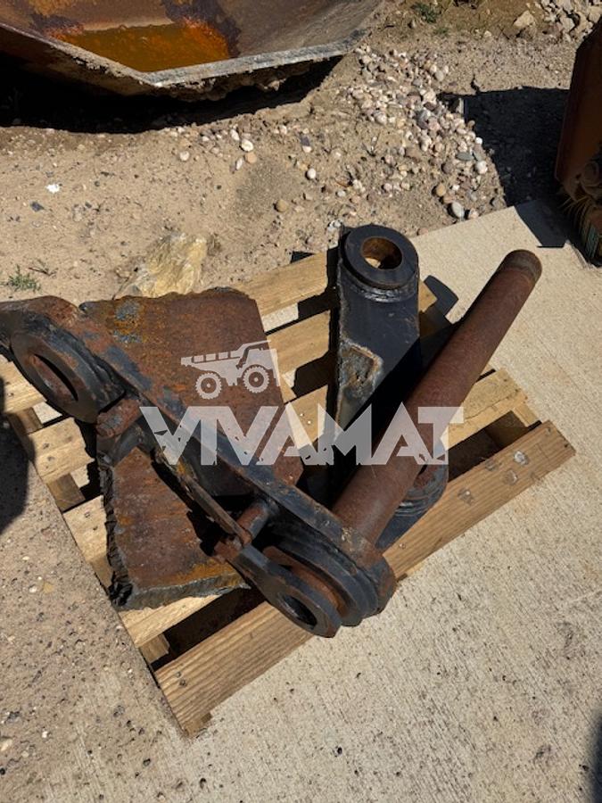 D'occasion Attache SW66 découpée sur godet