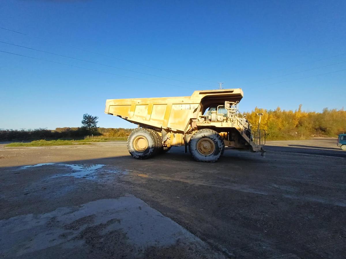 Used 2009 Caterpillar 775F